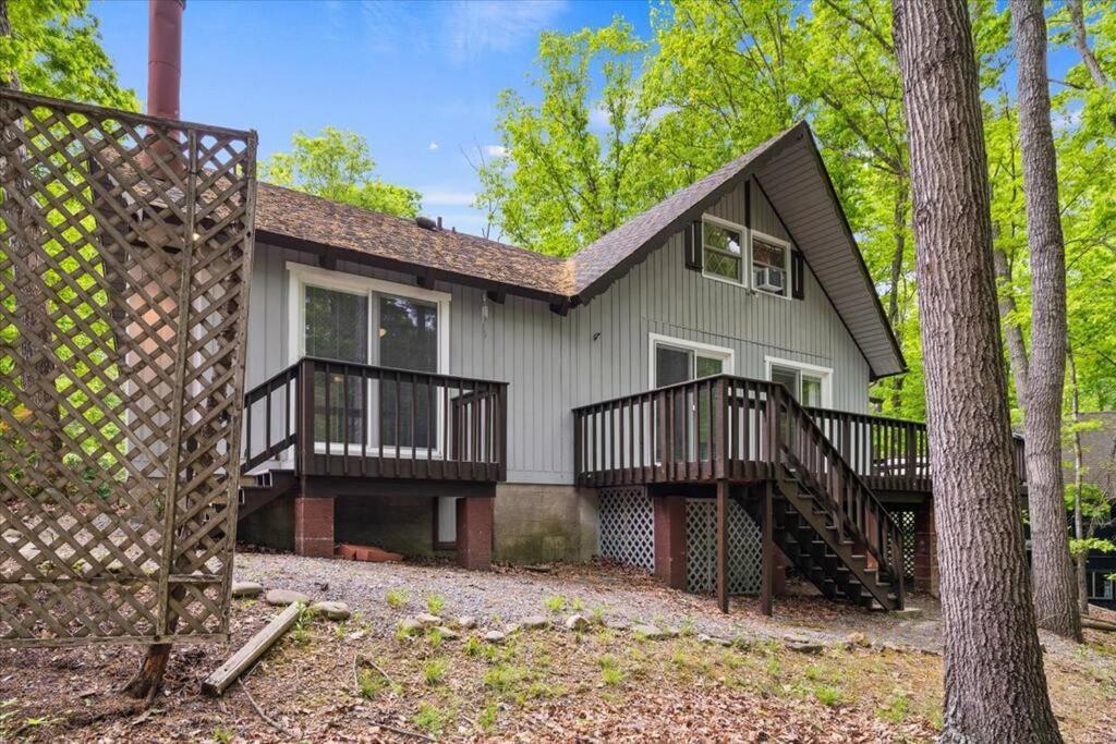 The Gingerbread House: 4 Bedroom Chalet, W/ Sunroom/Deck, Sleeps 12, Modern Amenities McGaheysville Zewnętrze zdjęcie
