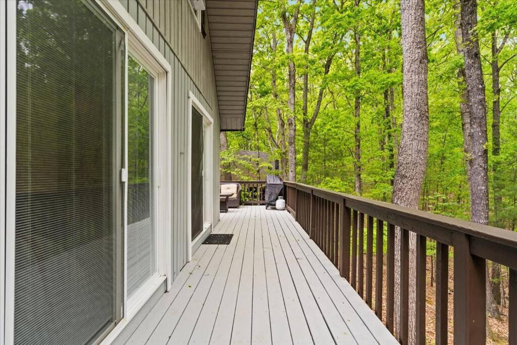 The Gingerbread House: 4 Bedroom Chalet, W/ Sunroom/Deck, Sleeps 12, Modern Amenities McGaheysville Zewnętrze zdjęcie